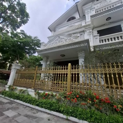 Bán Biệt Thự 3T Việt Hưng. 234m, MT 13m, vỉa hè rộng, giá siêu hợp lý chưa đến 200tr/m còn tl. LH 0936123469