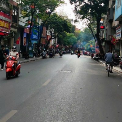 BÁN NHÀ MẶT PHỐ THUỴ KHUÊ -  45M x 5T, MT 5M - VỈA HÈ - Ô TÔ TRÁNH - KINH DOANH - GIÁ ĐẦU TƯ