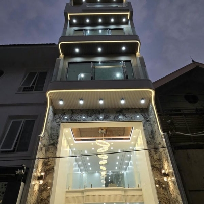 NGHI TÀM, TÂY HỒ. 60M2 4 TẦNG MT 5M GIÁ 15,6 TỶ- PHÂN LÔ OTO- KINH DOANH- NHÀ ĐẸP Ở NGAY