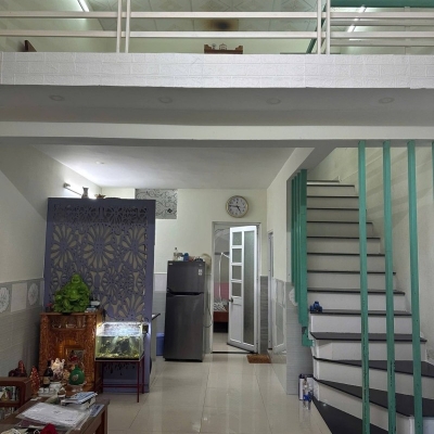 # Nhà gần Chợ Hoà Cường Tạ Hiện, Ô tô đậu 30m, 42m2, mê lửng cứng sạch, 2.x tỷ