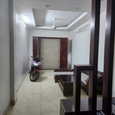 Cho thuê nhà KD, VP kết hợp ở gđ, nhóm 271 Trương Định, 5 tầng x 32m2, 3PN, 4 WC, 12 Triệu