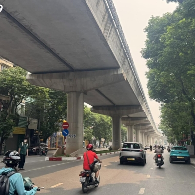 CCMN XUÂN THỦY LÔ GÓC MT 17M – 8 TẦNG THANG MÁY – 30 PHÒNG FULL NỘI THẤT – Ô TÔ VÀO NHÀ