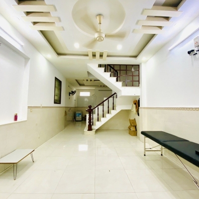 NHÀ CHÍNH CHỦ CẦN BÁN GẤP GIẢM CHÀO 300tr—> GIÁ CÒN 5.5 TỶ- 2 TẦNG - 54M2 (4X13.3) HẺM NHỰA XE HƠI, NGAY TRƯỜNG NGUYỄN CÔNG TRỨ, C.VIÊN LÀNG HOA, GVAP