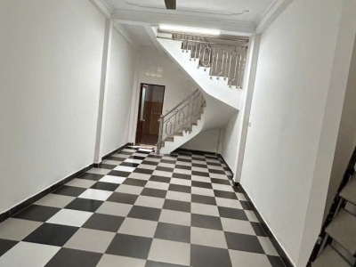 Cho thuê nhà ngõ Văn Chương, 3 tầng x 35m2, 3 ngủ, 10 Triệu rất gần ô tô