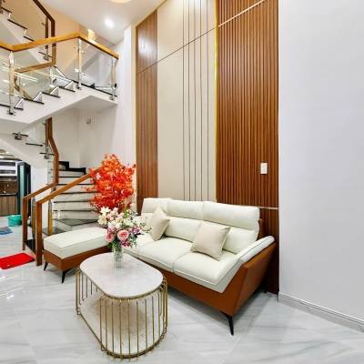 NHÀ ĐẸP QUÁ! 3PN, NỘI THẤT ĐẸP, KHU VỰC SẦM UẤT, RA SÂN BAY GẦN XỊCH