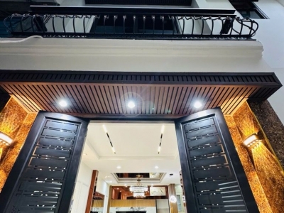 Trương định bán nhà 5 tầng thang máy long lanh ngõ thông hoàng mai