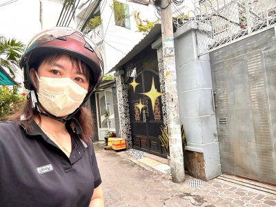 BÁN NHÀ QUẬN 4- 4 TẦNG- ĐƯỜNG TÔN THẤT THUYẾT- XE HƠI TỚI NHÀ- THÔNG RA XÓM CHIẾU, HOÀNG DIỆU.