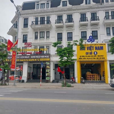 Bán KBT LOUIS CITY Hoàng Mai giá đầu tư DT 73m2 5 Tầng. Mặt Đường rộng - KINH DOANH đỉnh, giá chỉ 29 tỷ