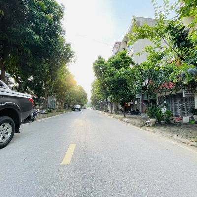 SIÊU PHẨM KIỀU MAI _ PHÂN LÔ CONTENERT TRÁNH VỈA HÈ ĐÁ BÓNG _ HAI MẶT Ô TÔ TRÁNH _ NGÕ TO HƠN PHỐ _ KINH DOANH MỌI LOẠI HÌNH _ VIEW BINH ĐOÀN CƠ ĐỘNG _ NGÕ THÔNG VÒNG QUANH.