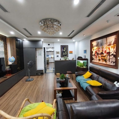 Giá tốt, bán nhà phân lô Hoàng Quốc Việt, ô tô vào nhà, 115m, có thang máy chỉ 36.5 tỷ