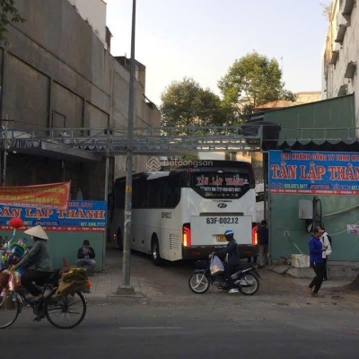 Chính chủ bán đất vị trí tốt để kinh doanh. Khu đất đẹp trên đường Hùng Vương