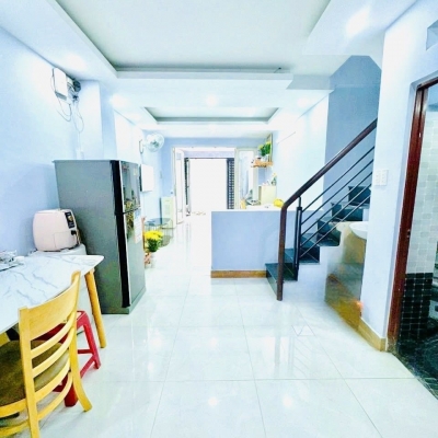 CHÍNH CHỦ CẦN BÁN GẤP NHÀ 4 TẦNG NGAY EMART 2- GÒ VAP -6 PHÒNG, DÒNG TIỀN 20triệu/tháng, HẺM XE HƠI- CHỈ 5.98 TỶ-