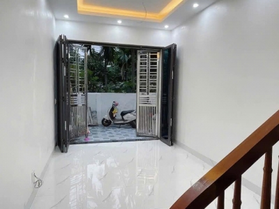 CẦN BÁN GẤP – NHÀ 3 TẦNG MỚI XÂY – NGÕ ĐƯỜNG HÙNG VƯƠNG – CHỈ VIỆC XÁCH VALI VỀ Ở.Giá Chỉ NHỈNH 1 tỷ