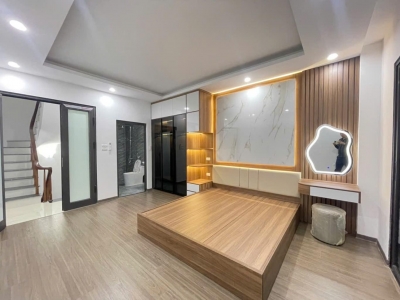 Bán nhà Bùi Xương Trạch- Ngõ 3 gác thông- Nhà đẹp ở ngay- Lô góc- 40m2