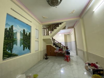 Bán nhà 1 Trệt 1 Lầu Dĩ An,Đường 2 ô tô,SHR,gần Vincom Dĩ An