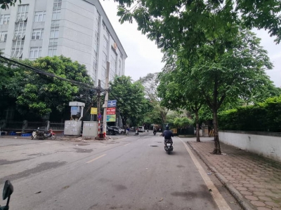 BÁN NHÀ MẶT PHỐ ĐẶNG TIẾN ĐÔNG. ĐỐNG ĐA. 41M2 4 TẦNG MT 8M GIÁ 15,8 TỶ- PHÂN LÔ VỈA HÈ - KINH DOANH