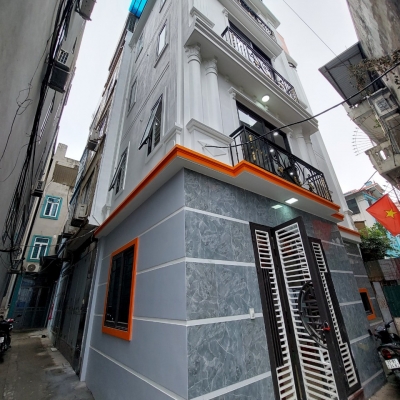 NHÀ DÂN XÂY CHẮC CHẮN CẠNH NHỔN, KHU LAI XÁ