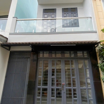 Nhà đẹp 1 lầu hẻm xe hơi 154 Âu Dương Lân P3Q8