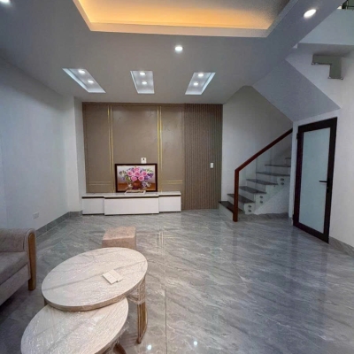 Bán nhà Nguyễn Văn Cừ 30m 6 tầng MT4m hàng xóm GO Long Biên nhỉnh 9 tỷ