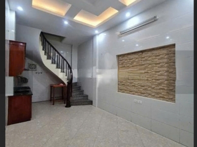 Cho thuê nhà ngõ Kiến Thiết 28m² x 5,5 tầng 14 triệu 10m ra ô tô