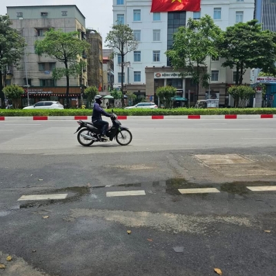PHÂN LÔ HUỲNH THÚC KHÁNG, ĐỐNG ĐA 42M – 6 TẦNG – MT 4.1M – KINH DOANH VĂN PHÒNG – Ô TÔ ĐỖ TRONG NHÀ – 18 TỶ