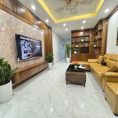 BÁN NHÀ TRUNG KÍNH – CẦU GIẤY – 55M² – GIÁ 9 TỶ