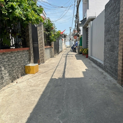 HƠN 5.x TỶ- HUỲNH TẤN PHÁT- NHÀ MỚI 3 TẦNG- DT 9 x 14- 4 PN, 5 WC- SHR- HOÀN CÔNG- KDC HIỆN HỮU.