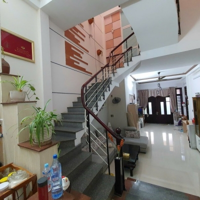 ♥ Sau lưng MT Hoàng Diệu, 89m2, 2 tầng mê lệch cứng đẹp thoáng, 6.x tỷ