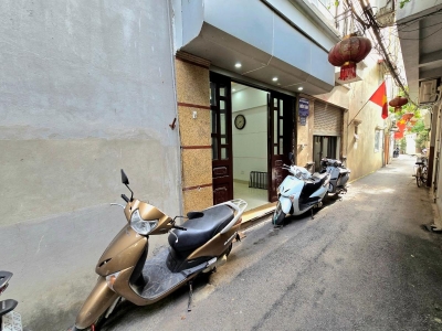 Bán nhà đẹp phố Trích Sài 40m2 6tầng mặt tiền 3.8m 13.3 tỷ Tây Hồ - 0934266313