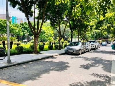 khách sạn Cổ Linh, dòng tiền ổn định 1.2tỷ/năm ,vỉa hè, ôtô dừng đỗ ngày đêm
