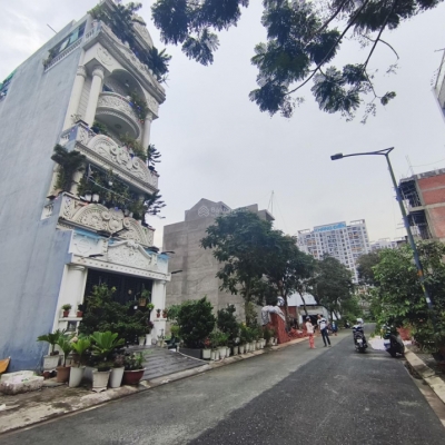 Bán nhà KDC Conic - 4 tầng 8 phòng master - SHR hoàn công đủ - 7x20m DT sàn: 331m2 - chỉ 13.8 tỷ