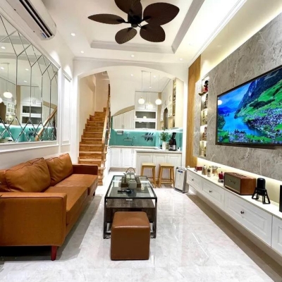 TRUNG TÂM QUẬN THANH XUÂN - HÀNG XÓM ROYAL CITY - GẦN PHỐ - 10M RA OTO - NGÕ ĐẸP - NHÀ ĐẸP LONG LANH