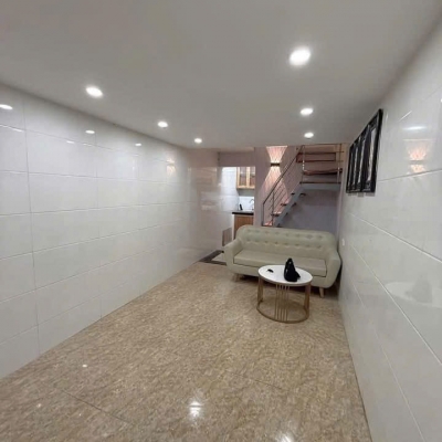 Cần bán nhà có SĐCC ngõ Tô Tiền,19.3m²  x 4 tầng, 3 ngủ, 2 wc, 4.65 tỷ