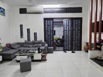 Bán nhà đẹp Ngọc Thụy- Dân xây-  Ô tô- đỗ cửa-- Nở hậu 55m nhỉnh 5 tỷ (TL)