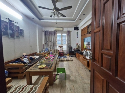 Bán nhà phân lô đền lừ 1 6 tầng dân xây ô chờ thang máy hoàng mai