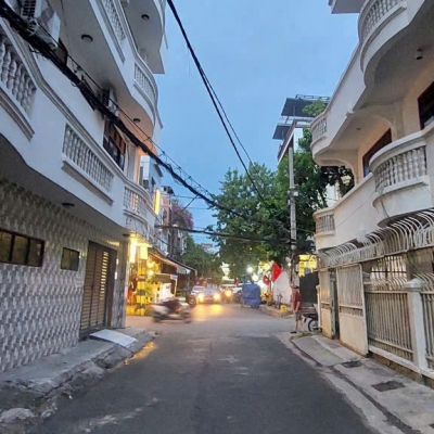 Giá đầu tư - hẻm nhựa 8m Nguyễn Gia Trí, Phường 25, BT - (4 x 20m) vuông vức - 4 tầng - giá 14.5 tỷ TL