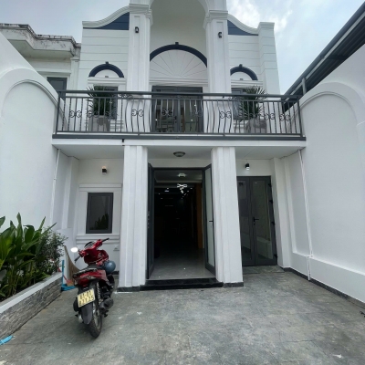 Bán nhà 2 Tầng MẶT TIỀN kinh doanh đa ngành,NGANG 6M,gần ngã tư 550