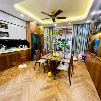 Bán nhà 50m² mới 5 tầng TT Ba Đình – ô tô đỗ cửa, ở ngay