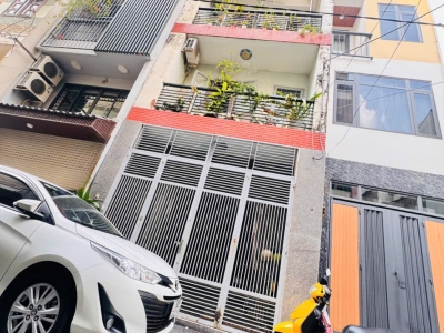 BÁN NHÀ 5 TẦNG MỚI - MẶT TIỀN XE HƠI ĐẬU CỬA Đ.NGUYỄN THIỆN THUẬT, QUẬN 3- KHU VIP PHÂN LÔ BÀN CỜ HIẾM NHÀ BÁN CHỈ 11,9T- 0938676685 GIANG GIANG