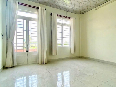 Dưới 3 tỷ SHR thổ cư 51,7m2 nhà 1 sẹc TL31 gần chợ Cầu Đồng