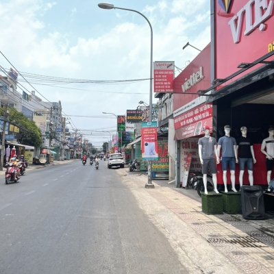 Bán nhà mặt tiền 20,5x28m giá 60 tỷ Đường Nguyễn Ảnh Thủ