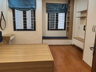 Chỉ 5 tỷ 3 Nhà Ngọc Thuỵ trong đê 30m x 4T oto đỗ cổng, chắc chắn ở luôn. LH 0936123469