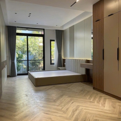 Bán nhà Nguyễn Văn Linh 50m 6 tầng phân lô kinh doanh ô tô tránh nhỉnh 17 tỷ