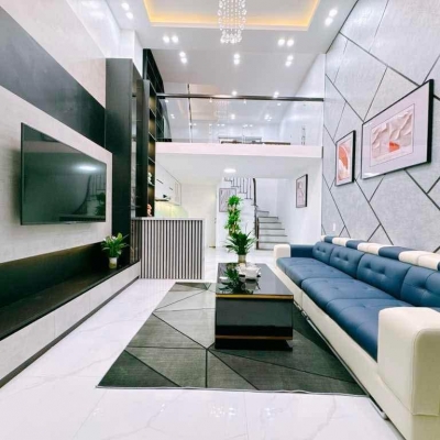 Gần phố, bán nhà Đội Cấn, ngõ rộng, ở ngay, chỉ 14 tỷ