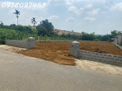 Bán nhanh lô đất mặt tiền đường nhựa Đồng Bèn, Đông Xuân, Quốc Oai, DT 451m2, giá đầu tư