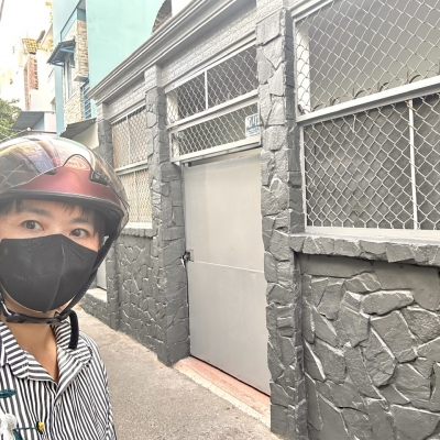 BÁN NHÀ BỀ NGANG BỀ THẾ - NĂM NGAY TRUNG TÂM Q4- THÔNG RA XÓM CHIẾU, TÔN THẤT THUYÊT, NGUYỄN TẤT THÀNH.