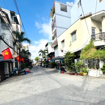 BÁN NHÀ TÊN LỬA BÌNH TÂN - HẺM XE TĂNG THOÁNG MÁT - CÔNG NHÂN
42M - 4.4 TỶ