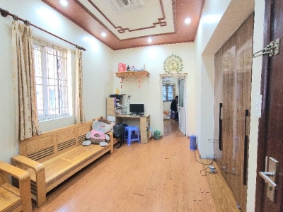 TẬP THỂ BA ĐÌNH 85M 2 NGỦ GIÁ 3,9 TỶ,NGÕ Ô TÔ TRÁNH,NHÀ LÔ GÓC THÔNG TẦNG 3,4