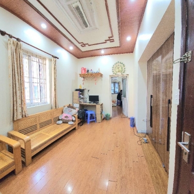 TẬP THỂ BA ĐÌNH 85M 2 NGỦ GIÁ 3,9 TỶ,NGÕ Ô TÔ TRÁNH,NHÀ LÔ GÓC THÔNG TẦNG 3,4