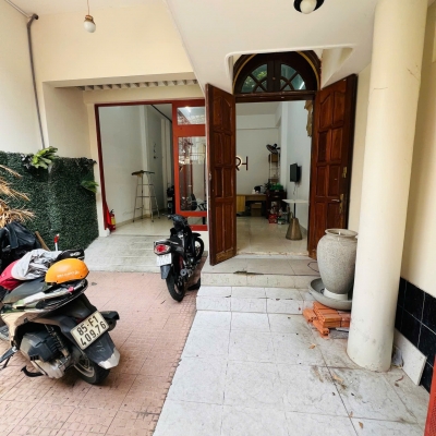 Cho thuê mặt bằng trệt 30m2 phù hợp văn phòng, buôn bán nhỏ